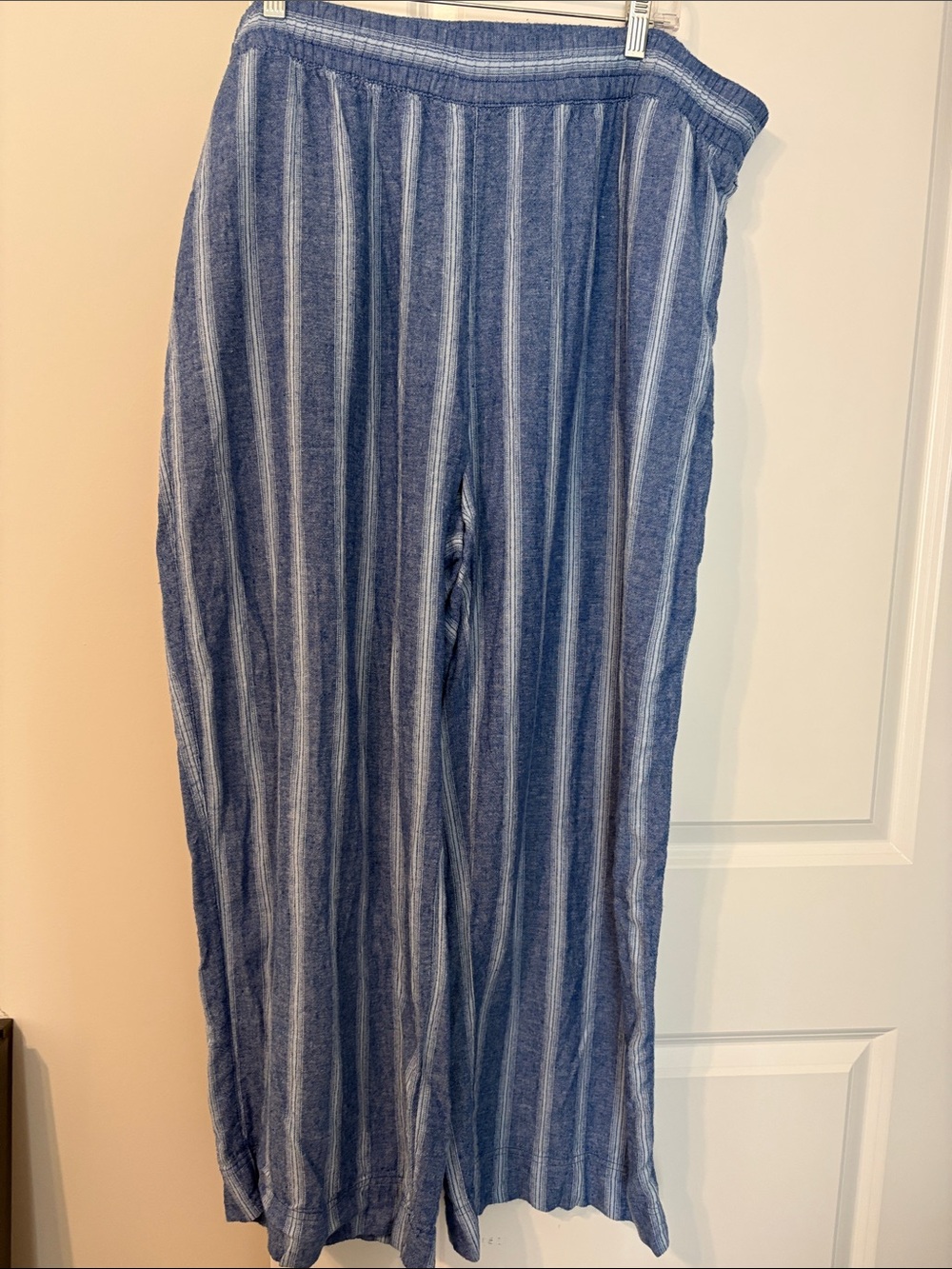 Old Navy Blue and White Striped Wide-Leg Pants